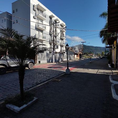 Agito E Sossego Na Rua Mais Charmosa De Ubatuba Pelo Google Buitenkant foto