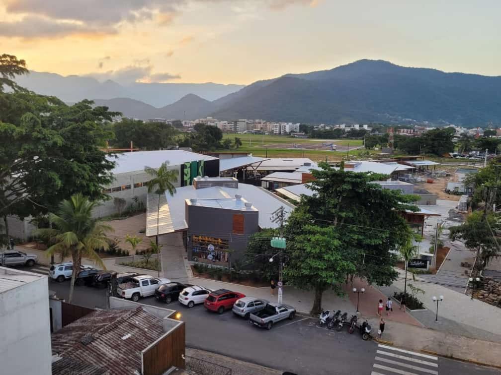 Agito E Sossego Na Rua Mais Charmosa De Ubatuba Pelo Google Buitenkant foto