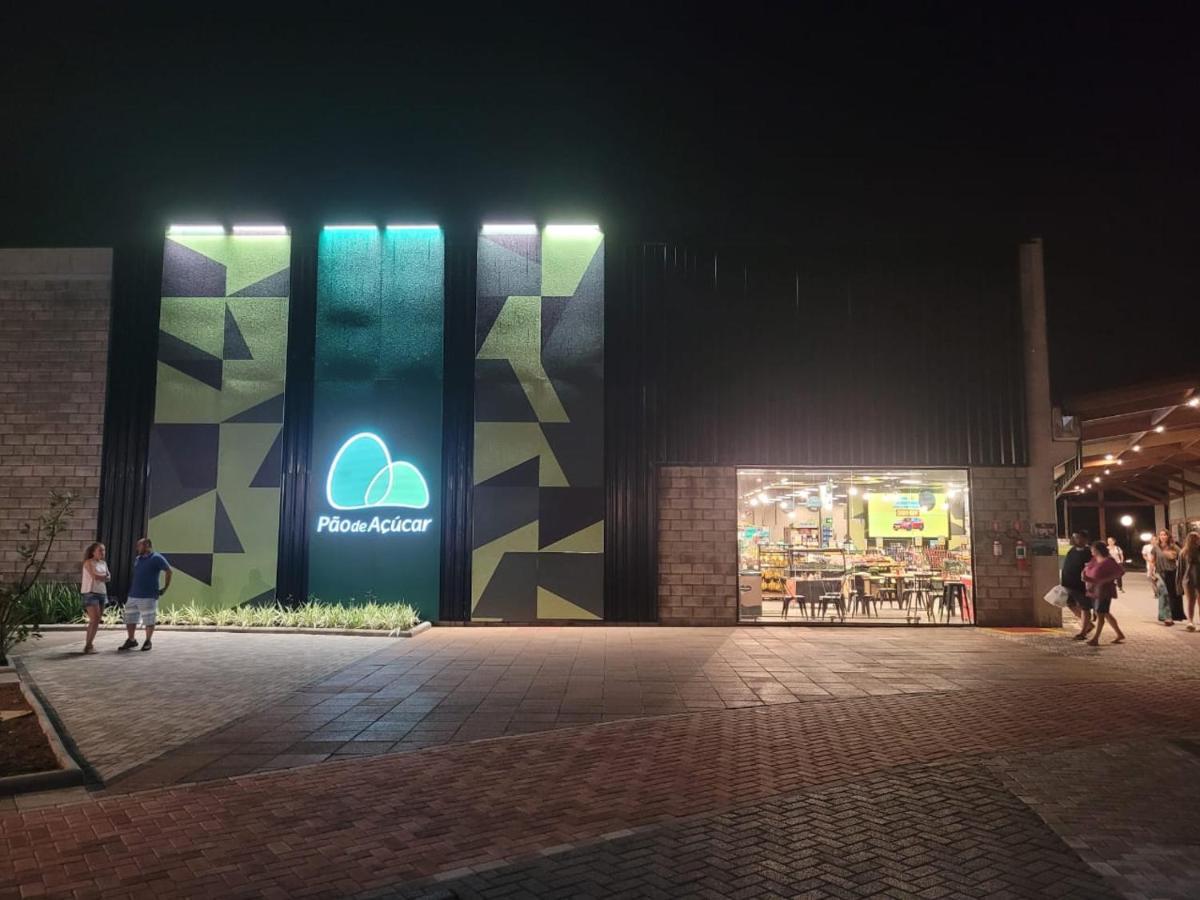 Agito E Sossego Na Rua Mais Charmosa De Ubatuba Pelo Google Buitenkant foto